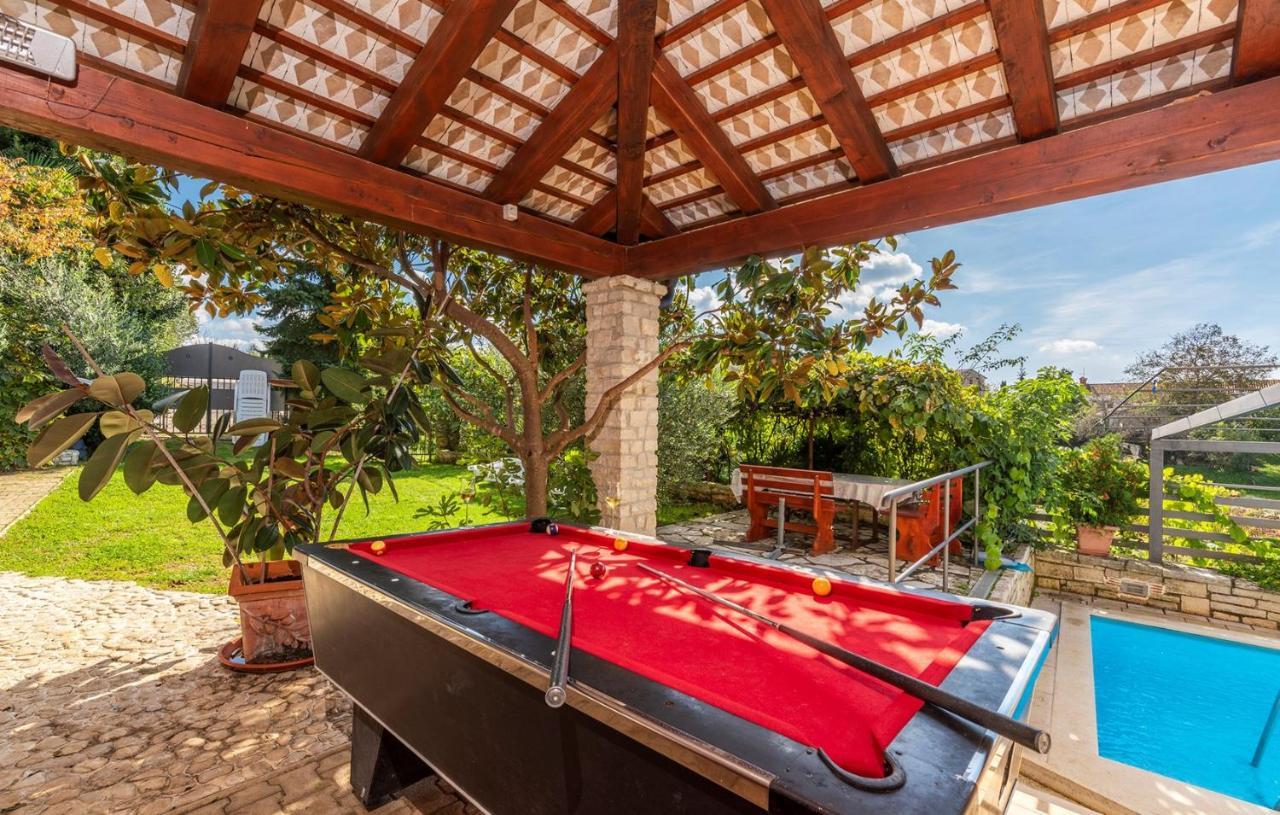 House Peresiji Hotel Стая снимка
