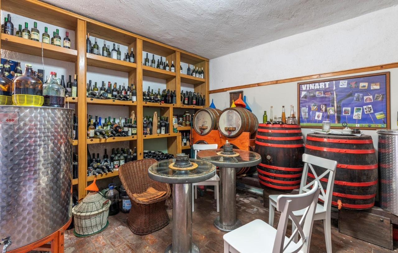 House Peresiji Hotel Стая снимка