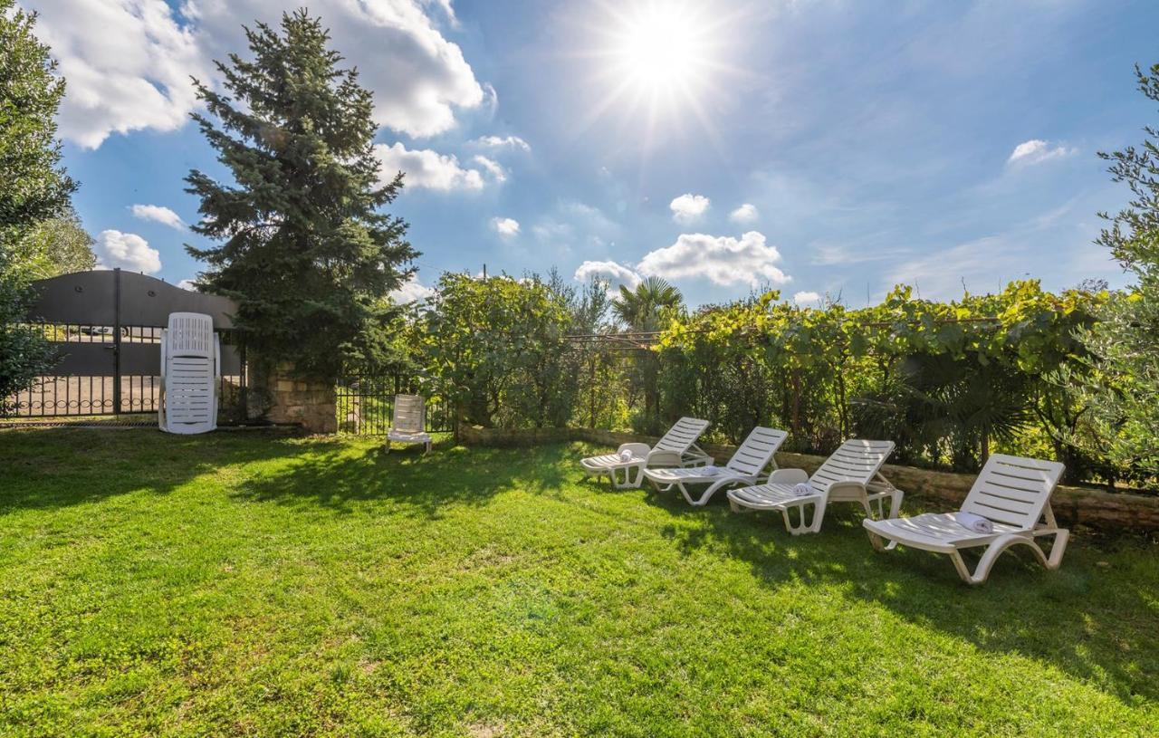 House Peresiji Hotel Стая снимка