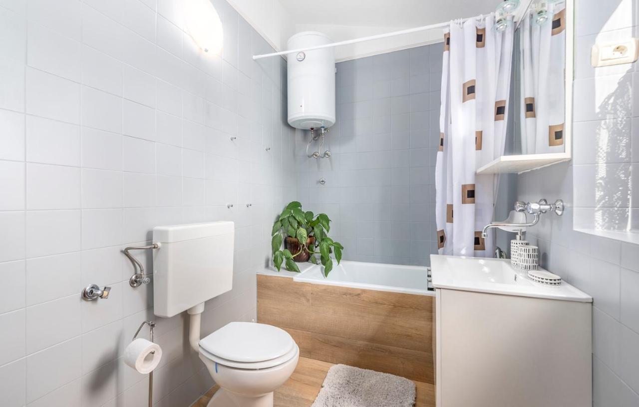 House Peresiji Hotel Стая снимка