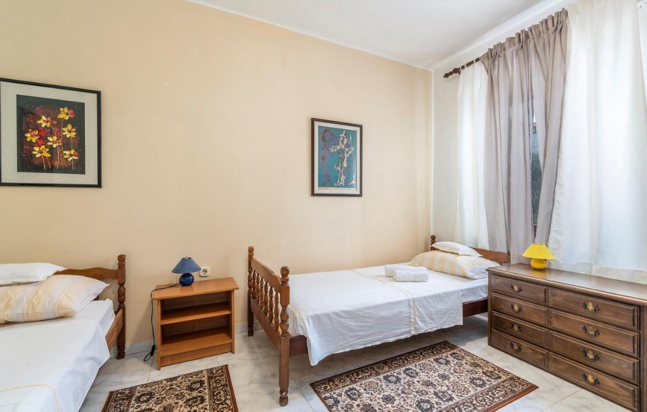 House Peresiji Hotel Стая снимка