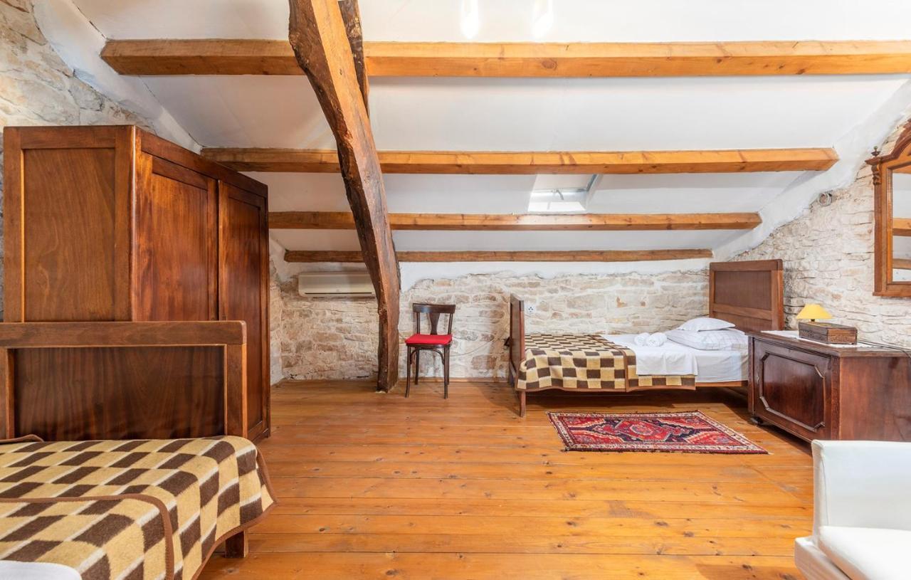 House Peresiji Hotel Стая снимка