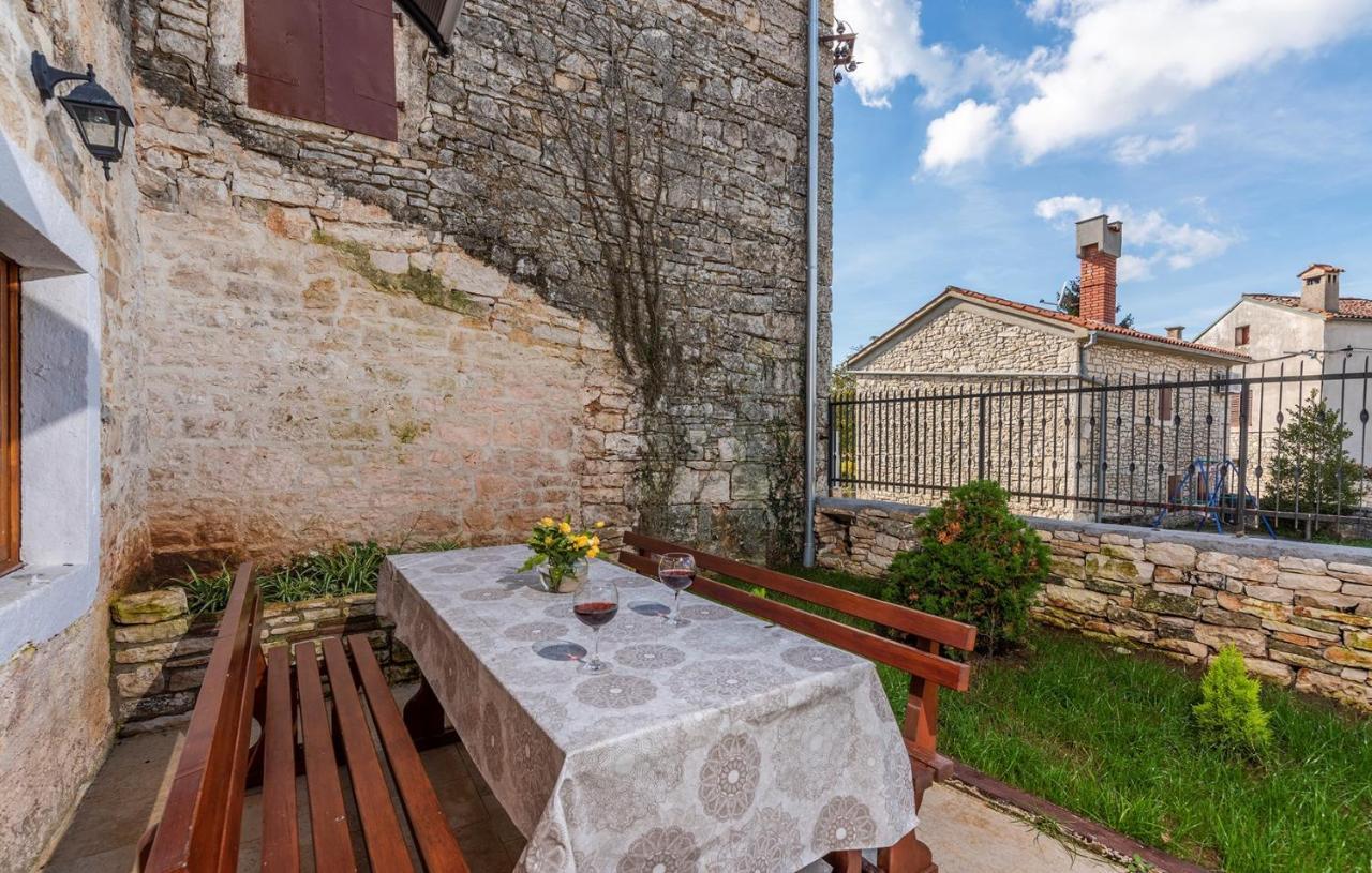 House Peresiji Hotel Стая снимка