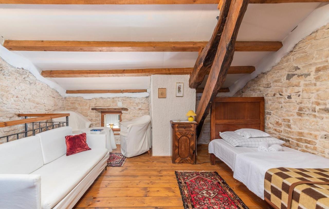 House Peresiji Hotel Стая снимка