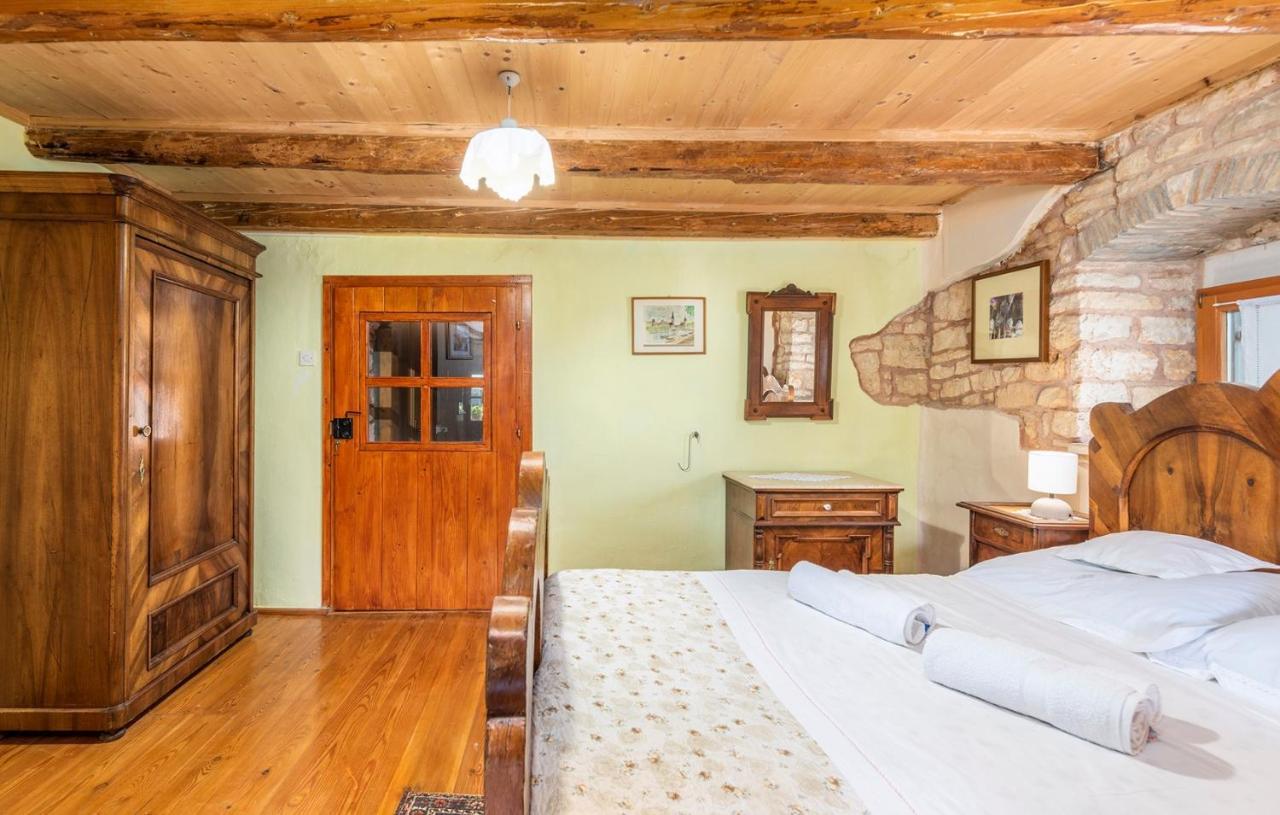 House Peresiji Hotel Стая снимка