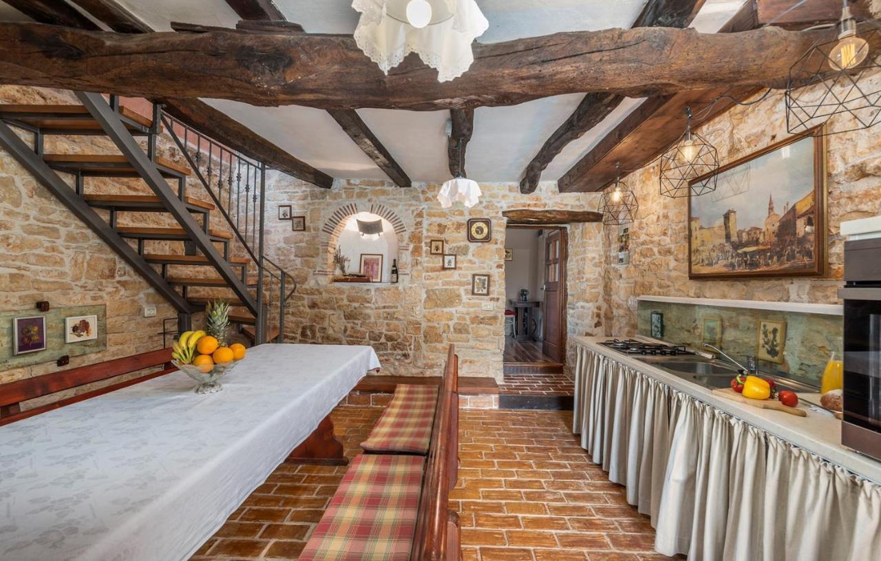 House Peresiji Hotel Стая снимка