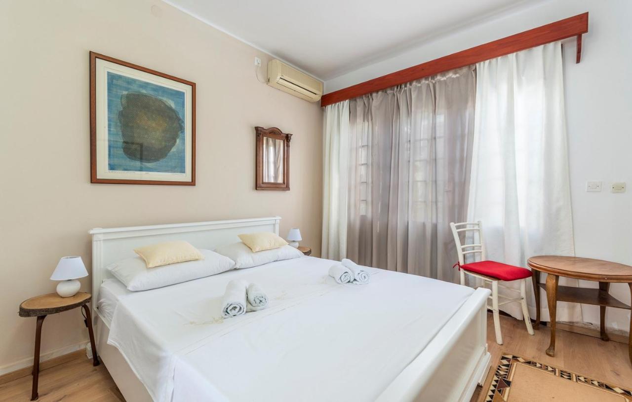 House Peresiji Hotel Стая снимка