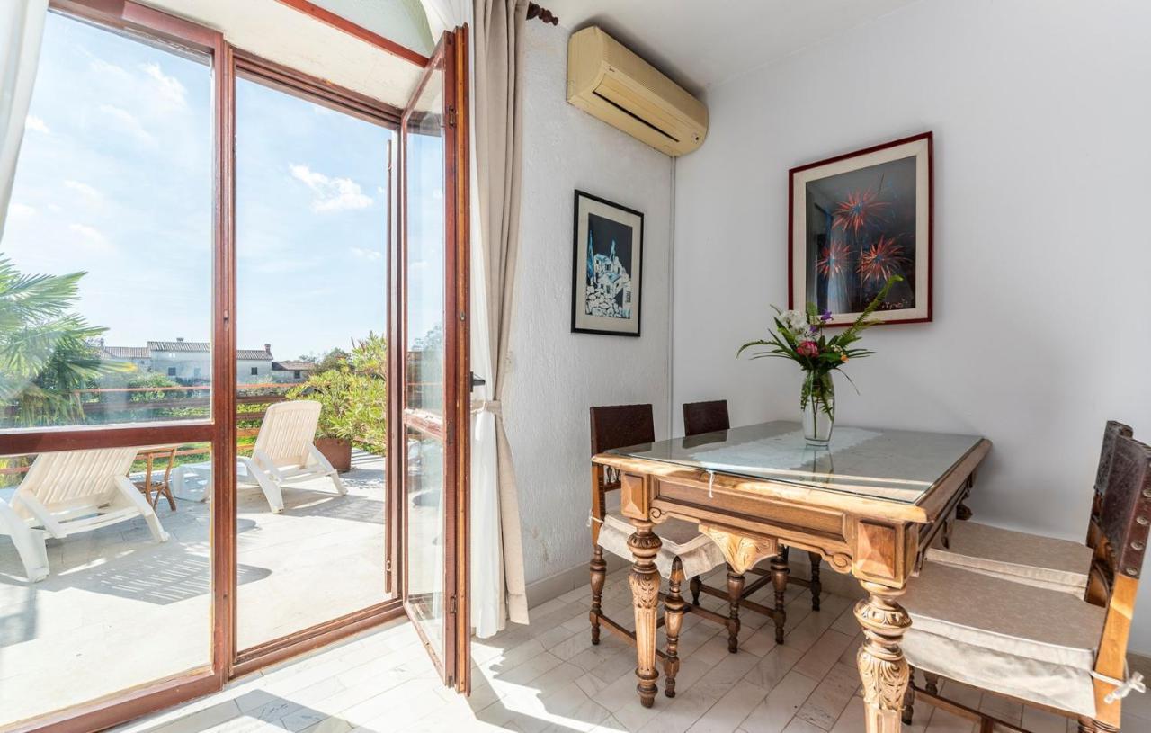 House Peresiji Hotel Стая снимка