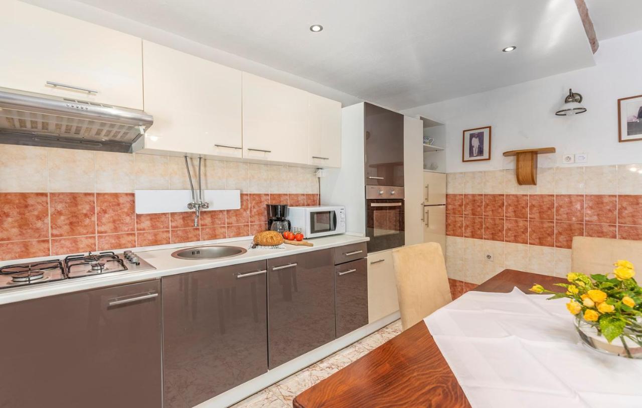House Peresiji Hotel Стая снимка
