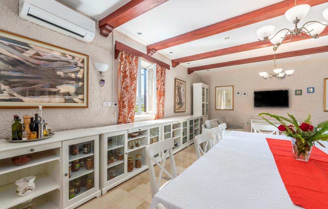 House Peresiji Hotel Стая снимка