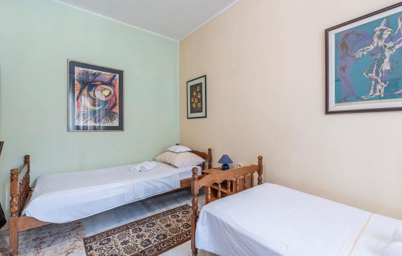 House Peresiji Hotel Стая снимка